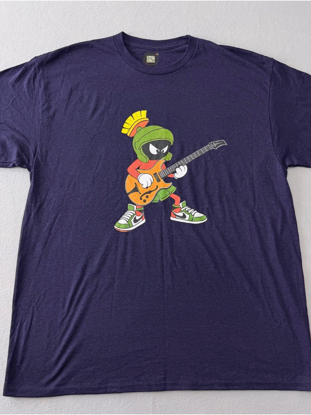 156/410 ACG The Roamers Roots Marvin The Martian Guitar Graphic T-Shirt XL